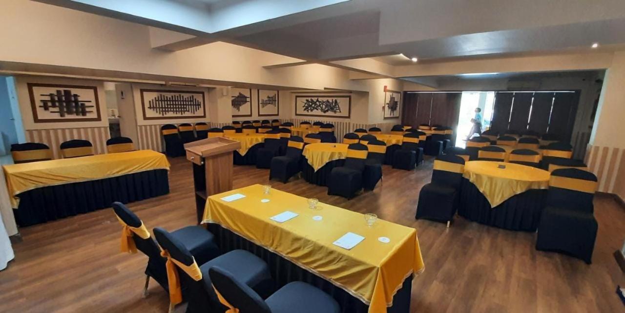 Hotel Wonder Cliff Udaipur Exterior photo