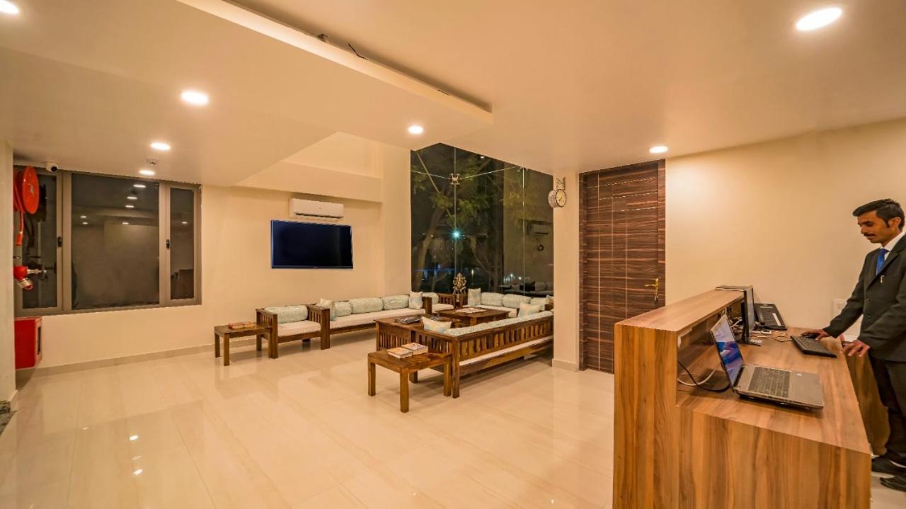 Hotel Wonder Cliff Udaipur Exterior photo