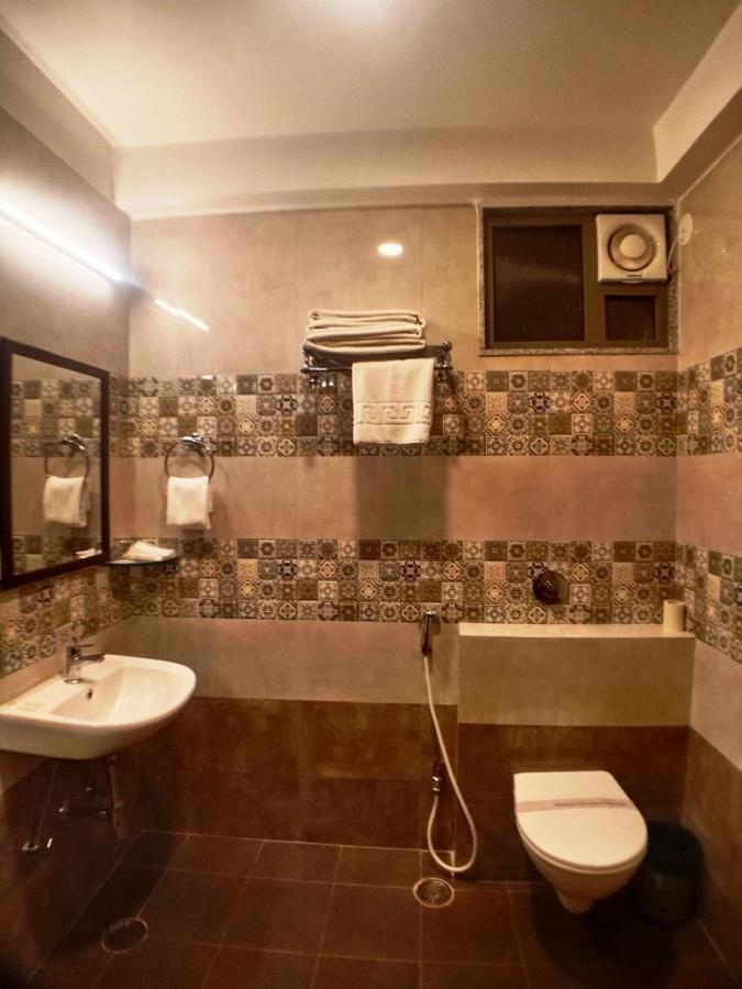 Hotel Wonder Cliff Udaipur Exterior photo